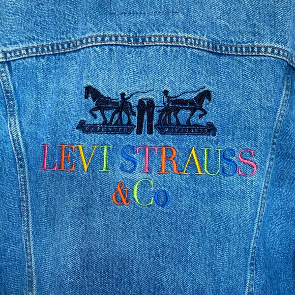 Levi’s Denim Jacket - EMBROIDERED BACK TRUCKER JACKET - Picture 3 of 5